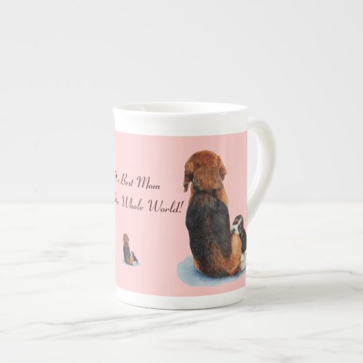 Tasse En Porcelaine très mignon chiot beagle avec maman chien (Devant droit)