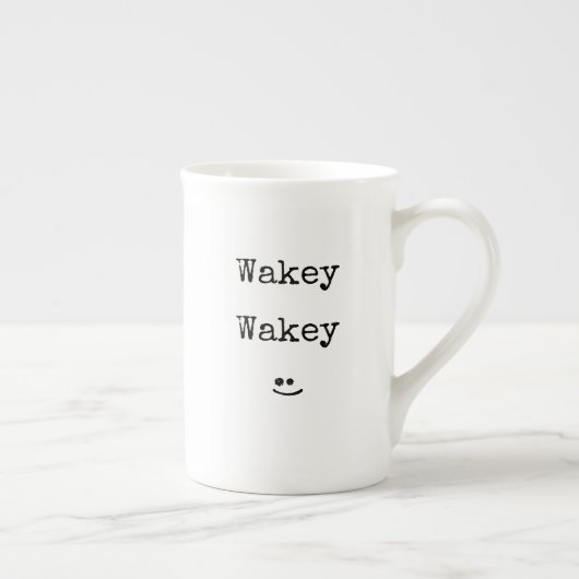 Tasse En Porcelaine Typographie noire Phrase Wakey Wakey (Droite)