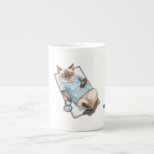 Tasse En Porcelaine Une infirmière fait une sieste pour les Amoureux d