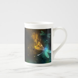 Tasse En Porcelaine Vol de libellule verte lumineuse