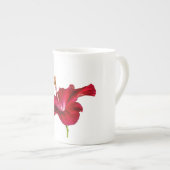 Tasse En Porcelaine Vue latérale de l'Hibiscus rouge (Devant droit)