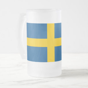 Tasse en verre givré avec le drapeau de la Suède