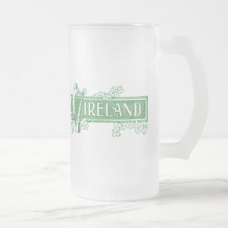 Tasse en verre givré de l'Irlande
