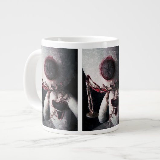 Tasse enorme "abandonnée" (Devant gauche)