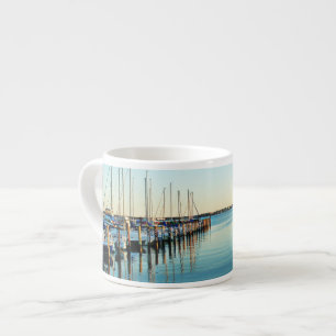 Tasse Expresso Bateaux à la marina par Shirley Taylor