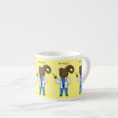 Tasse Expresso Bighorn sheep doctor cartoon illustration (Devant droit)