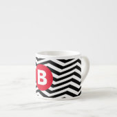 Tasse Expresso Black and White Zig Zag Pattern Red Monogram (Devant droit)