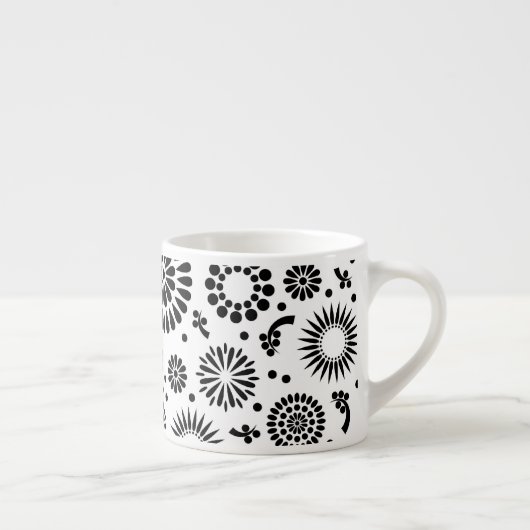 Tasse Expresso Boho fleurs Motif floral vectoriel noir et blanc (Droite)