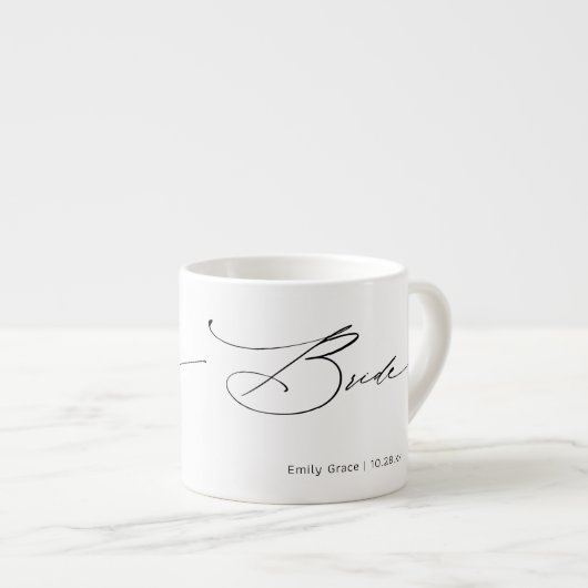Tasse Expresso Bride Modern Elegant Script Mariage Nom personnali (Devant droit)