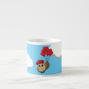 Tasse Expresso Chouette mignonne volant avec des ballons de coeur