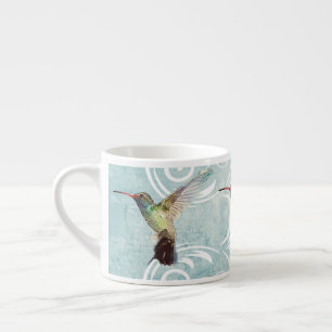 Tasse Expresso Colibri à l'Arrière - plan fleuri