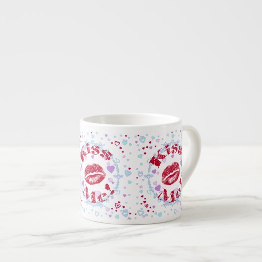 Tasse Expresso Embrasse-Moi ! Lèvres Rouges Avec Coeurs (Devant droit)