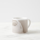 Tasse Expresso Fermez-vous des pétales de rose blancs (Devant droit)