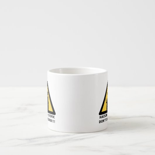 Tasse Expresso Hacker au travail (Devant)