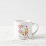 Tasse Expresso Jardin fleuri romantique avec monogramme<br><div class="desc">Magnifique décoration florale avec ruban encadrant un monogramme romantique sur une jolie tasse à espresso. Et avec le nom du destinataire et un message sentimental,  cela la rend exceptionnellement spéciale.</div>