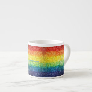 Tasse Expresso Le drapeau tie-dyé de SlipperyJoe arc-en-ciel pres