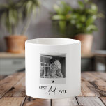 Tasse Expresso Meilleur papa jamais minimaliste photo<br><div class="desc">Célébrez le meilleur papa de tous les temps avec notre coupe d'espresso photo minimaliste ! Ce design élégant et moderne comprend le message chaleureux "Best Dad Ever" ainsi qu'un espace personnalisable pour votre photo préférée, créant une tasse expresso personnalisée, parfaite pour profiter d'une pause café rapide. Idéale pour la Fête...</div>