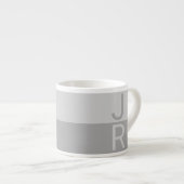 Tasse Expresso Monogramme d'initiales Modernes Gris Clair & Gris (Devant droit)