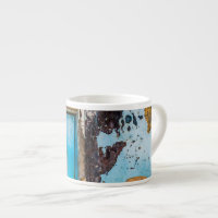 Mur bleu et porte