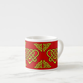 Tasse Expresso Nœud celtique/Gadhlig en cœur tressé, or, rouge