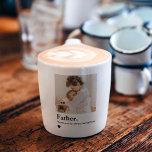 Tasse Expresso Photo Père personnalisée | Cadeau personnalisé<br><div class="desc">Cette tasse d'expresso minimaliste est le cadeau parfait pour le papa, papa ou grand-père qui aime le café dans votre vie. Avec une photo personnalisée et un élégant texte noir qui dit "Père. Merci pour être toujours là", ce design élégant est à la fois chaleureux et élégant. Idéale pour la...</div>