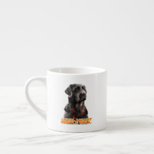 Tasse Expresso Portrait de chien noir élégant - Art réaliste pour