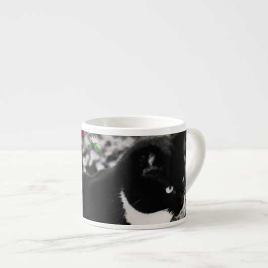 Tasse Expresso Taches de rousseur en fleurs II - chat de Kitty de (Devant droit)