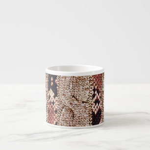 Tasse Expresso Texture de vêtement, motif de serpent géométrique.