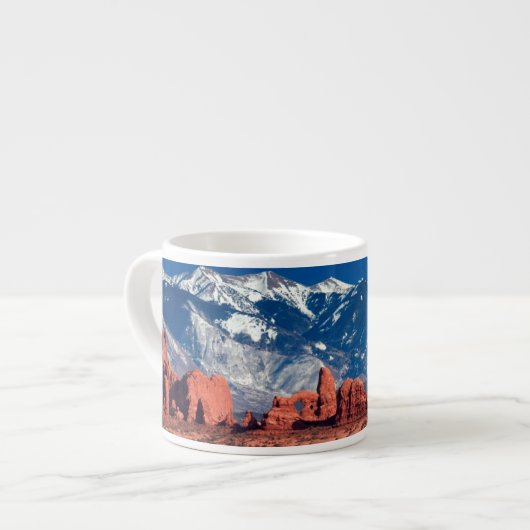 Tasse Expresso Traînée équilibrée de roche (Devant gauche)