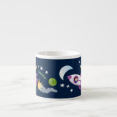 Tasse Expresso Un adorable vaisseau-fusée dans l'espace dessin an (Devant)