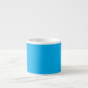 Tasse Expresso un ciel bleu avec un avion volant dans le ciel