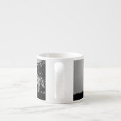 Tasse Expresso Une image de quelques cerfs communs dans la brume (Dos)