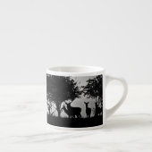 Tasse Expresso Une image de quelques cerfs communs dans la brume (Droite)