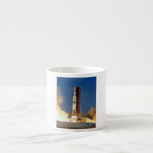 Tasse Expresso Vue au sol de l'engin spatial de la mission lunair