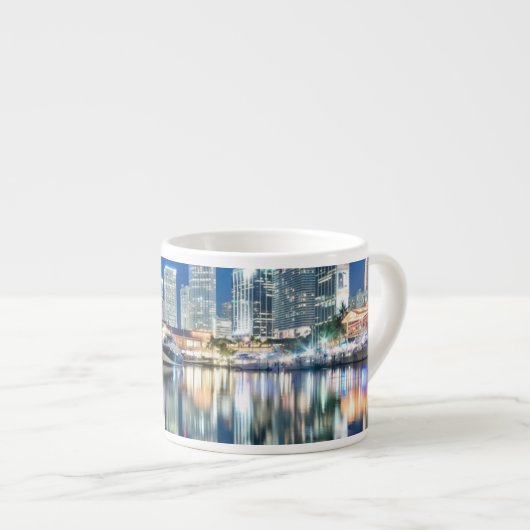 Tasse Expresso Vue d'horizon avec la réflexion dans l'eau, Miami (Devant droit)