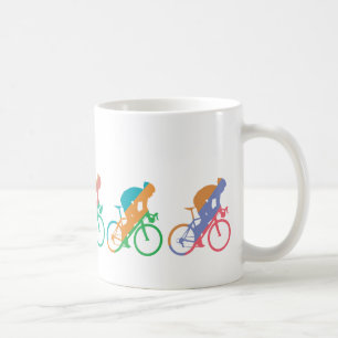 Tasse faisante du vélo