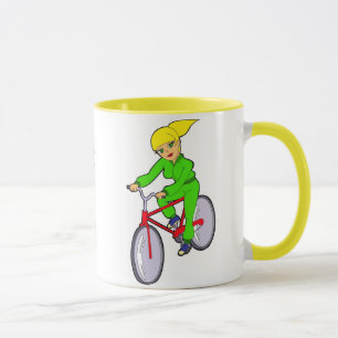tasse faisante du vélo de fille
