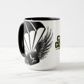 Tasse faisante le coin de lueur de jaune de tir (Devant gauche)