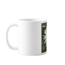 Tasse florale au dahlia cactus blanc