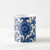 Tasse florale bleue. (Centre)