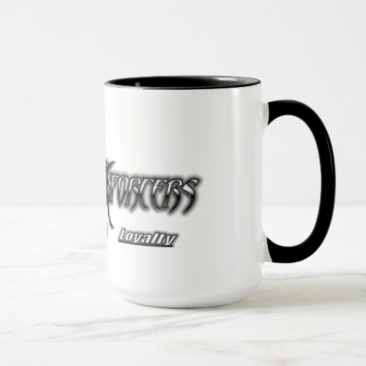Tasse foncée d'autorités (Droite)