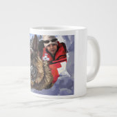 Tasse Géante Allemand Shepard Recherche et Secourt dans la neig (Devant droit)