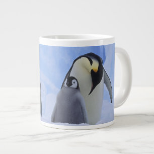 Tasse Géante Antarctique. Manchots empereurs et poussin