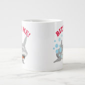 Tasse Géante Bite Me Shark on White (Devant)