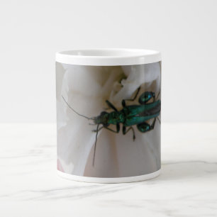 Tasse Géante Bouche de coléoptère