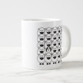 Tasse Géante Collie barbu dans les moutons (Devant droit)