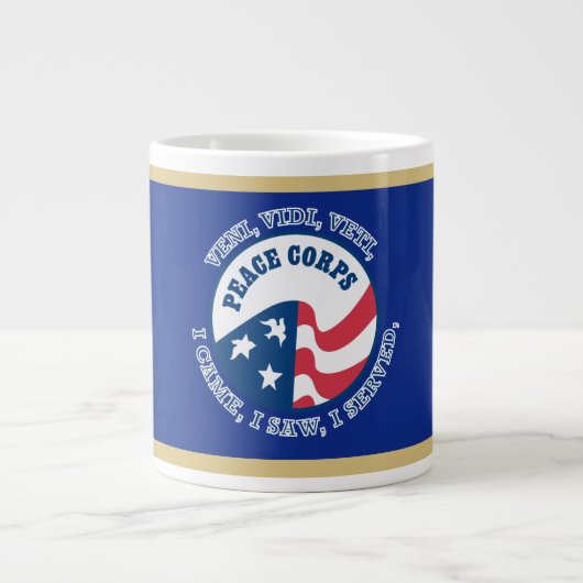 Tasse Géante Corps de la paix Bouclier VVV (Devant)
