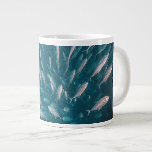 Tasse Géante Dans les crics (Devant droit)