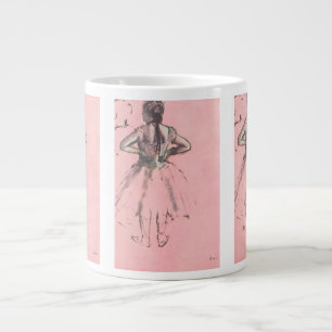 Tasse Géante Danseuse de dos, mains sur les hanches par Edgar D
