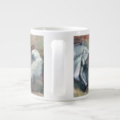 Tasse Géante Danseuses attachant leurs chaussures par Edgar Deg (Dos)